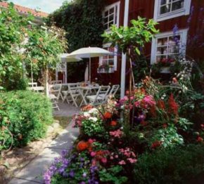 Отель Garvaregården Hotel , B&B och Café  Аскерсунд